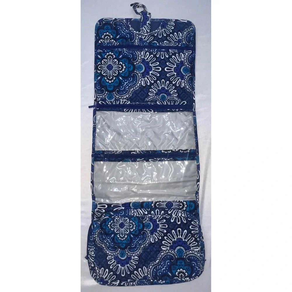 Vera Bradley Hanging Travel Organizer Blue Paisley Floral Quilted Toiletry Bag